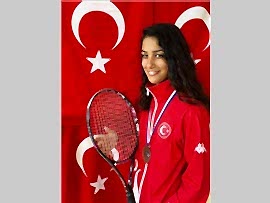 BESTE MÜRŞİTOĞLU   -  İŞİTME ENGELLİ TENİS  MİLLİ TAKIM OYUNCUMUZ